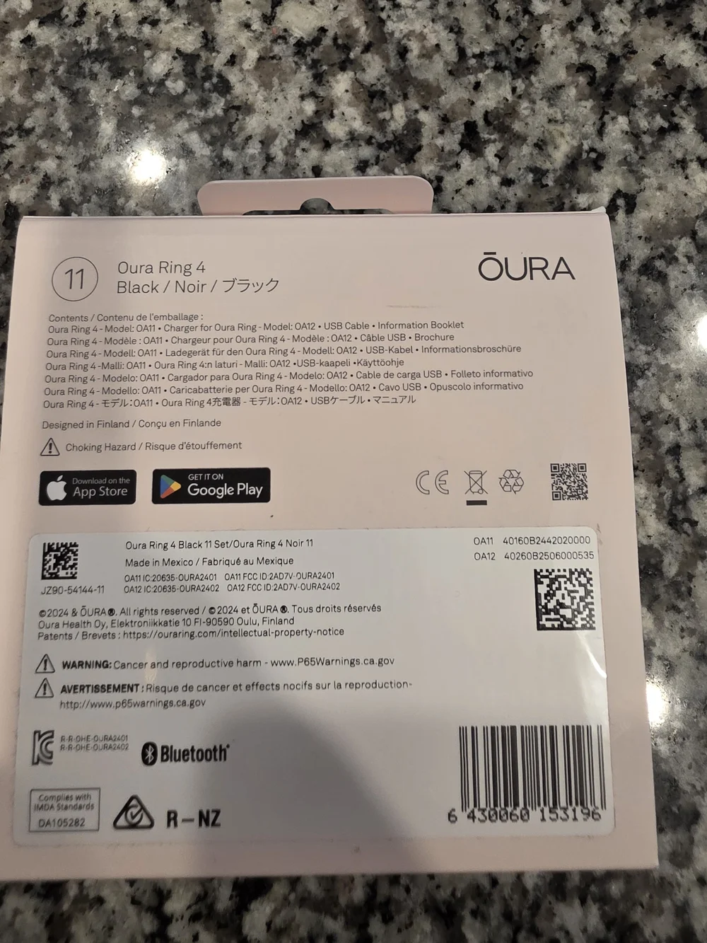 Oura Ring 4 Black and Silver (Size 11)